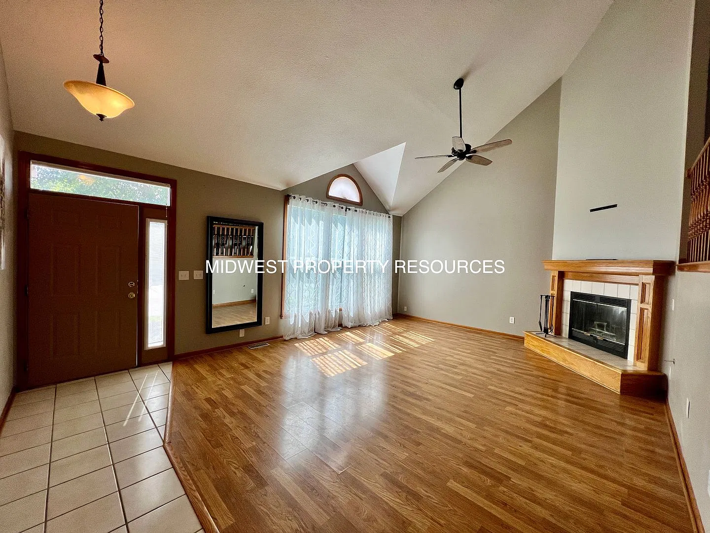 Beautiful 4 Bedroom 3 Full Bath home for Rent. — Photo 3