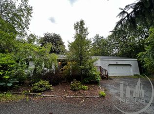 322 Rocky Hill Rd, Scituate, RI 02857