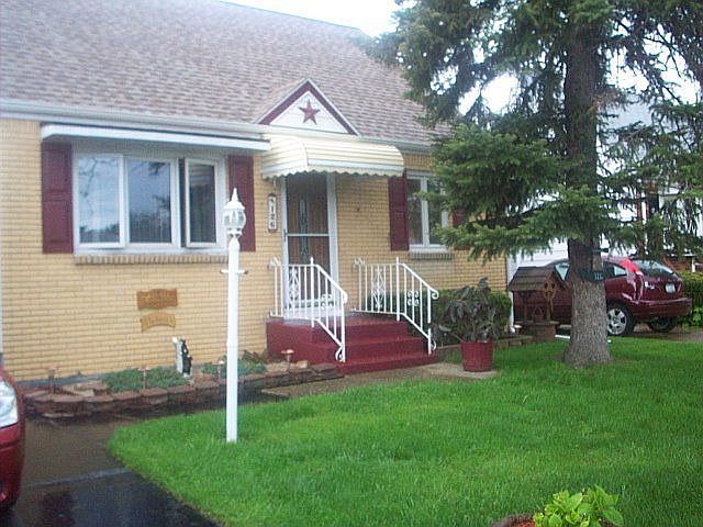 1st image of 126 Atlantic Ave