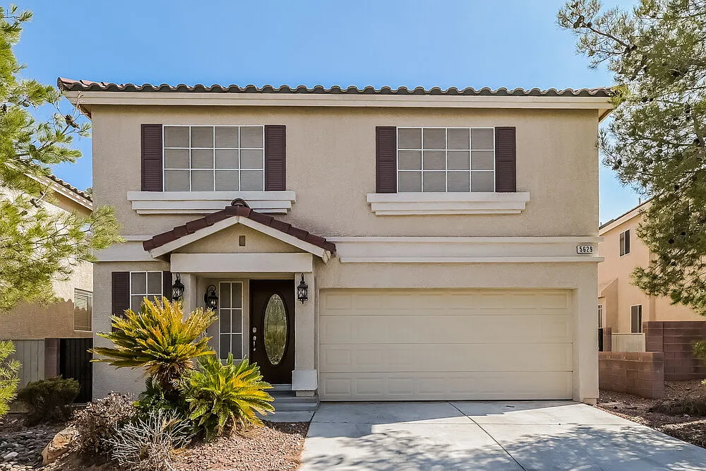 3 bed, 2.5 bath, 1855 sqft, $2,295 — Photo 1