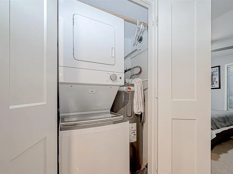 1860 White Oak Dr #375 — Photo 27