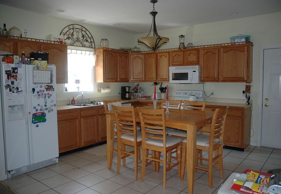 25 Black Point Rd, ster, MA 01570 Zillow