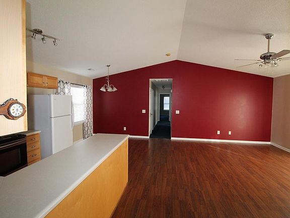 5th image of 1724 Westpointe Dr