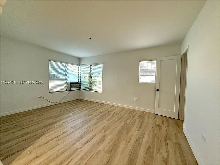 641 10th St #2 — Photo 2