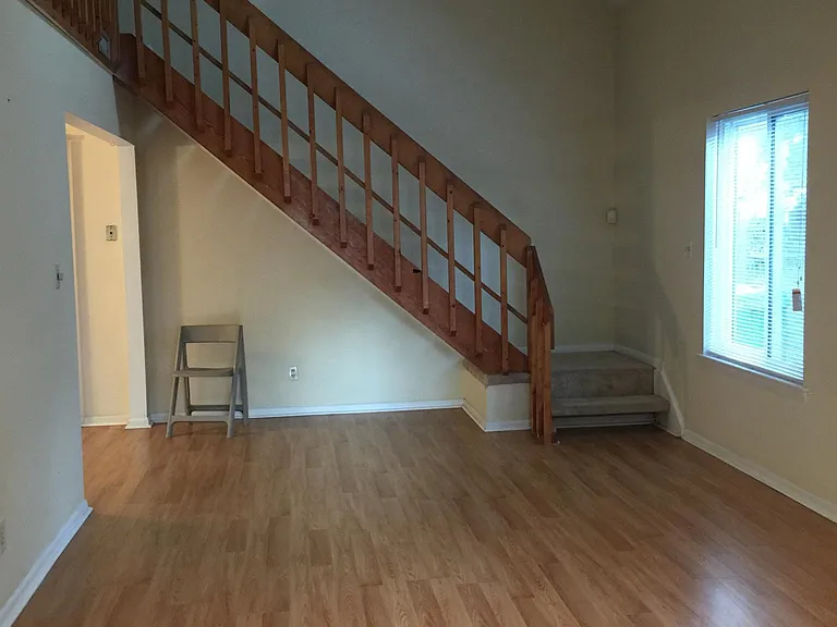 Delaney St — Photo 16