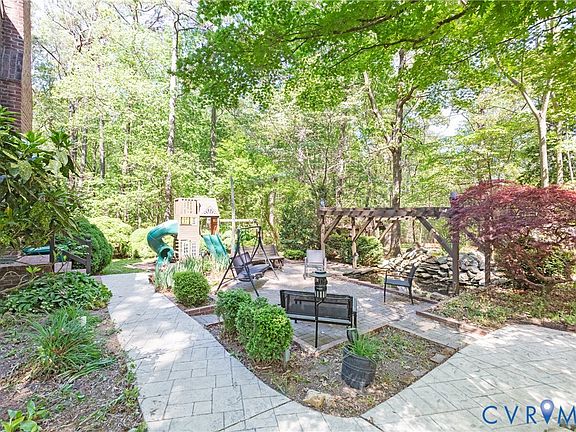 4th image of 3320 Chris Travis Dr