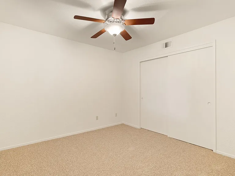 1661 Forest Avenue Apartments — Photo 40