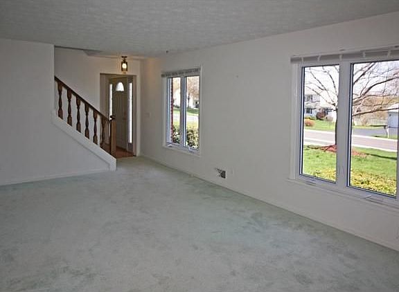 4th image of 21 Rolling Hill Dr