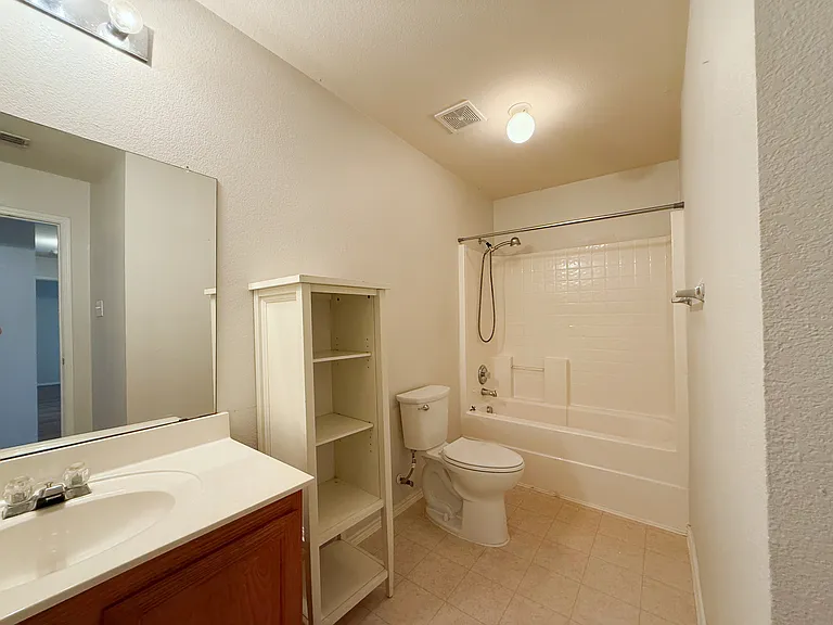1916 Silver Leaf Dr — Photo 48