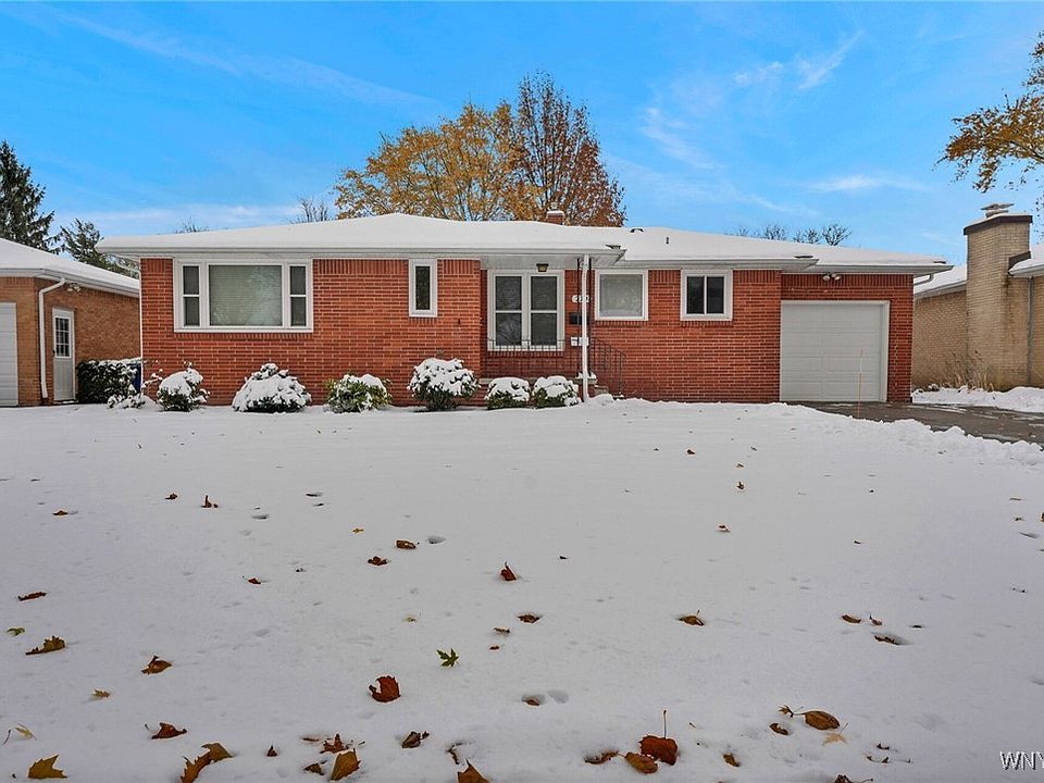 1st image of 219 Forest Hill Dr