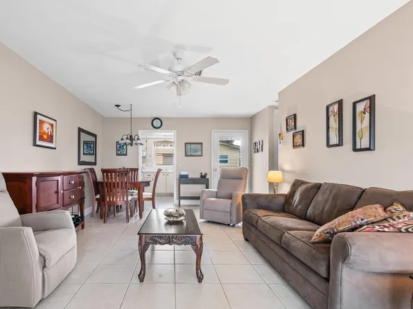 2822 Crosley Drive W #B, West Palm Beach, FL 33415