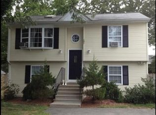 101 Hunt St, Seekonk, MA 02771