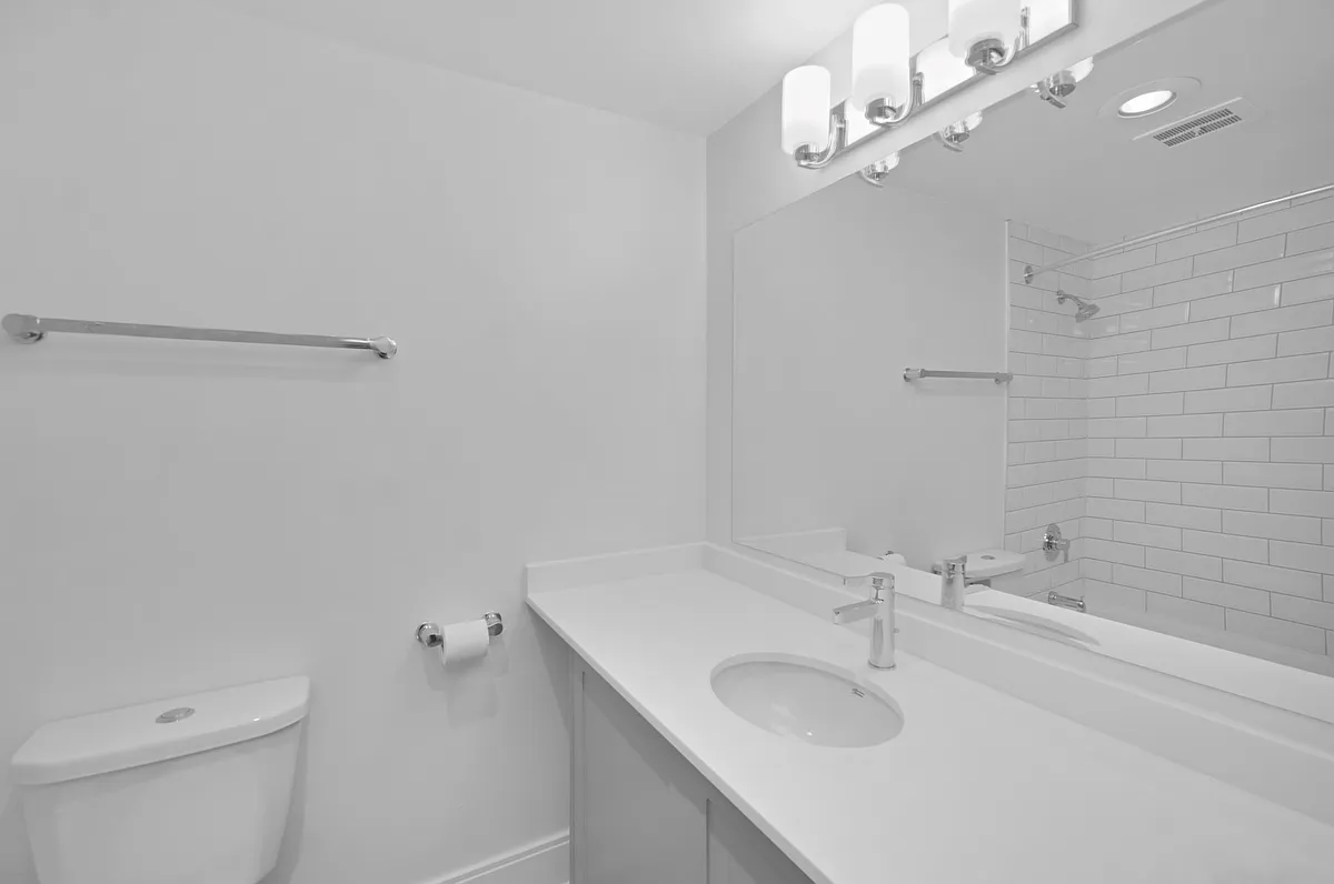 Olympic View Apartments — Photo 4