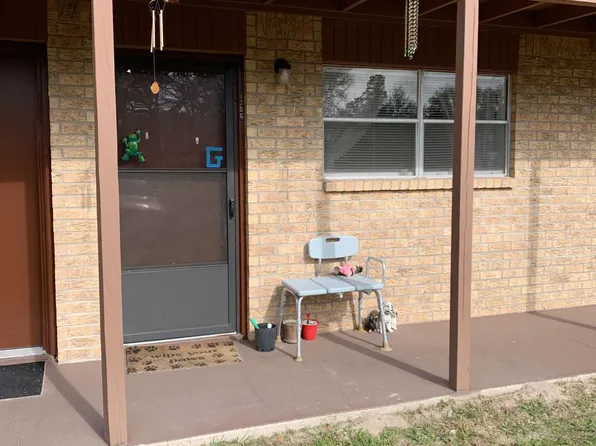 120 McAdams Ln, Huntsville, TX