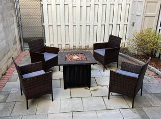 323 N 19th St, Philadelphia, PA 19103