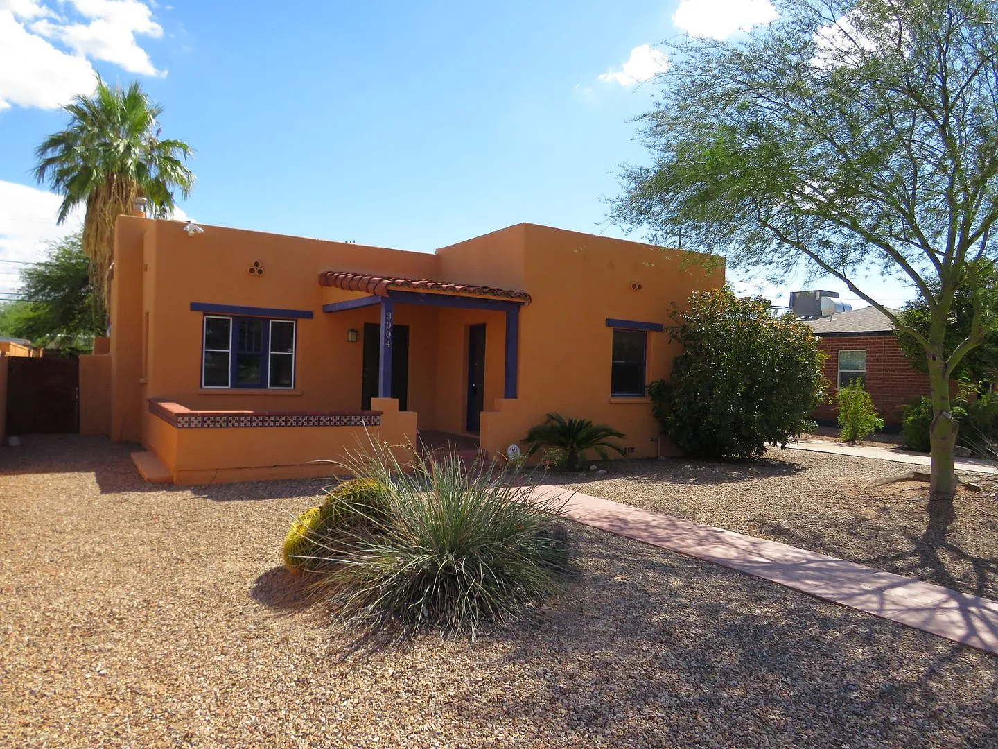 Charming Mid-Town 3 Bedroom 2 Bath Main House with Vintage Character & Modern Updates! — Photo 3