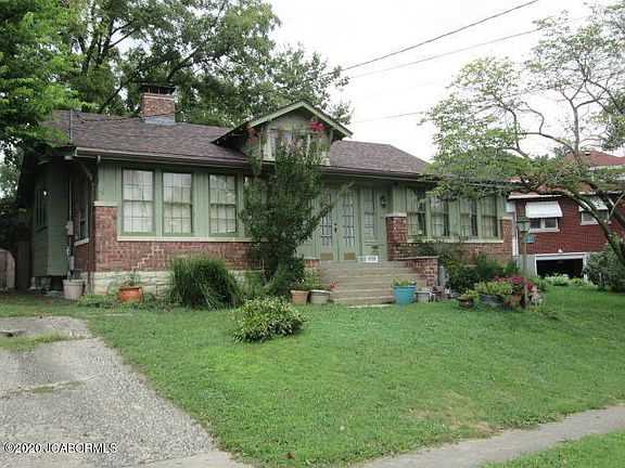 2nd image of 1017 Fairmount Blvd
