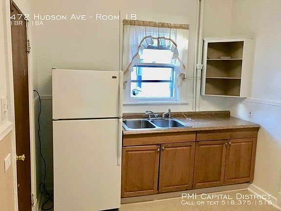 4th image of 472 Hudson Ave Room 1B