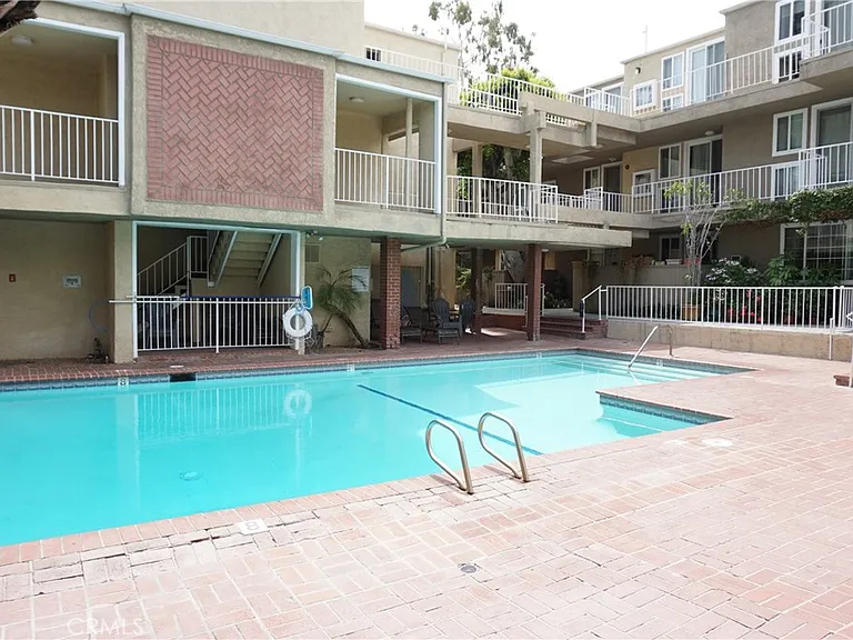 4610 Densmore Ave #20 — Photo 60