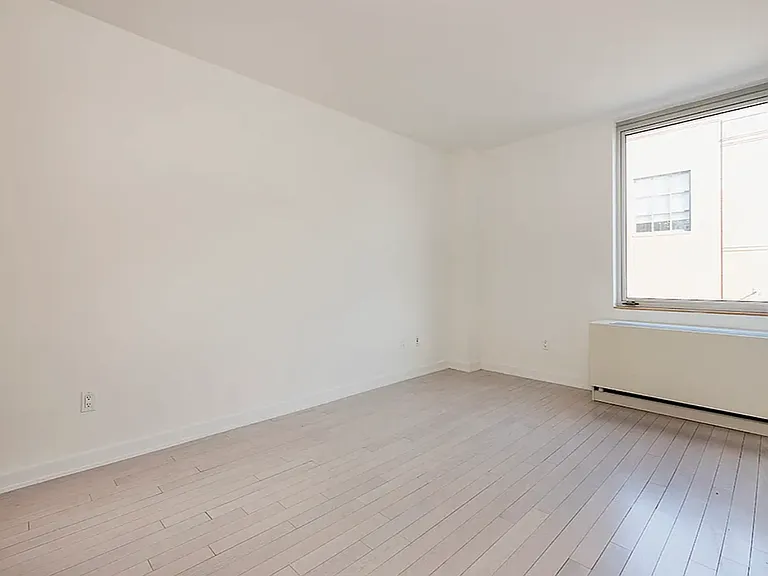 250 Bedford Ave #129502 — Photo 4
