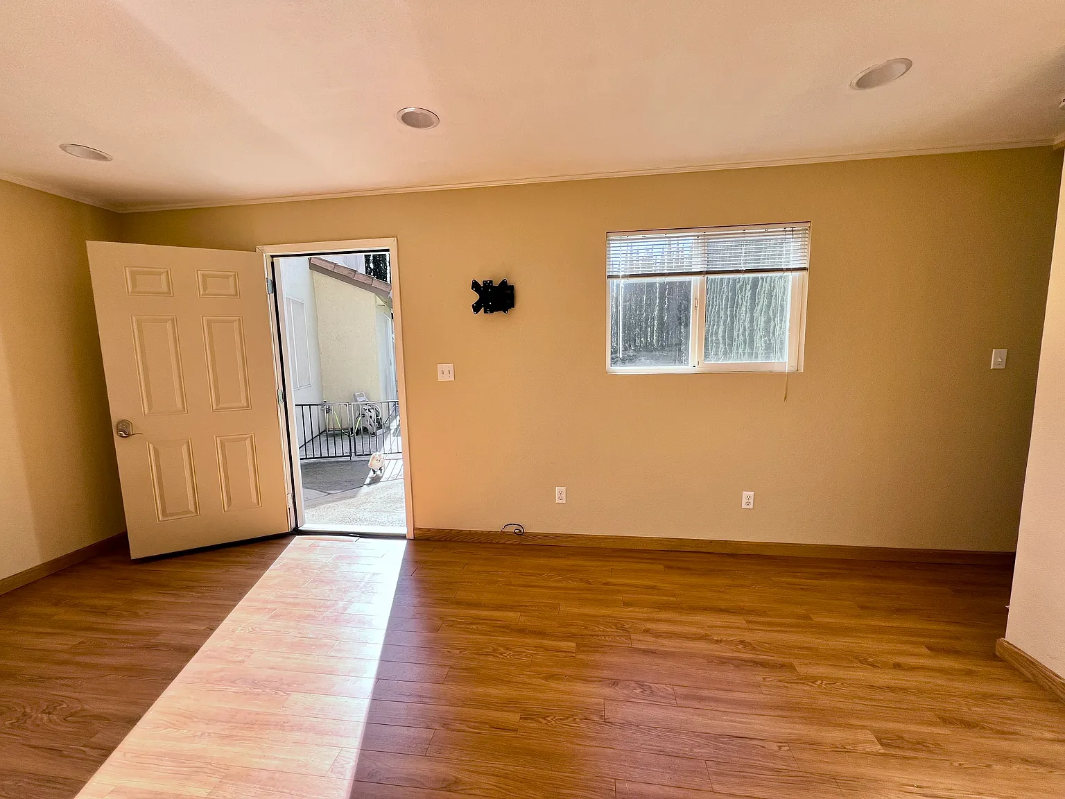 Studio, 508 sqft, $1,295 — Photo 2