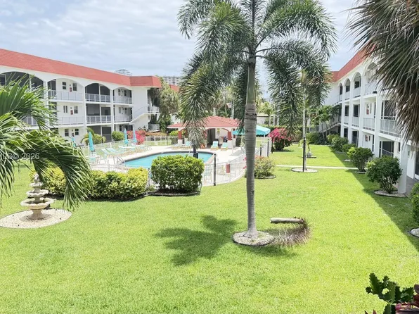 580 Egret Dr APT 211, Hallandale Beach, FL 33009
