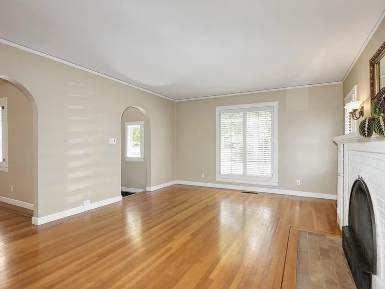 450 Coloma Way — Photo 7