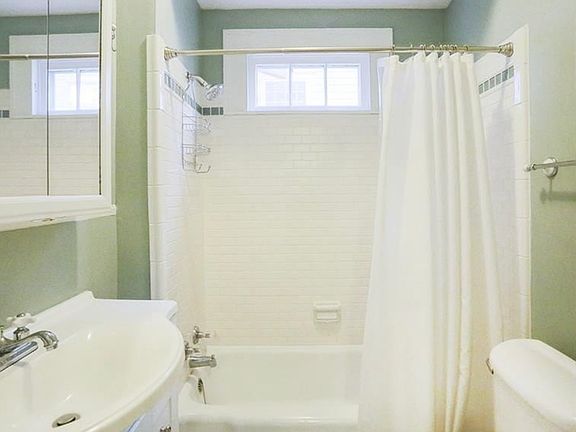 4th image of 212 Fairfax Dr