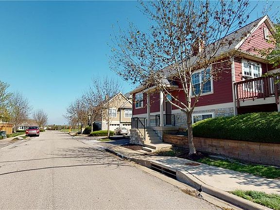 4th image of 7617 W 158th` St