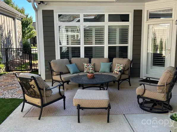 16116 Lakeside Loop Ln, Cornelius, NC 28031