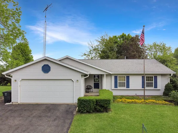 W5170 Wandawega DRIVE, Elkhorn, WI 53121