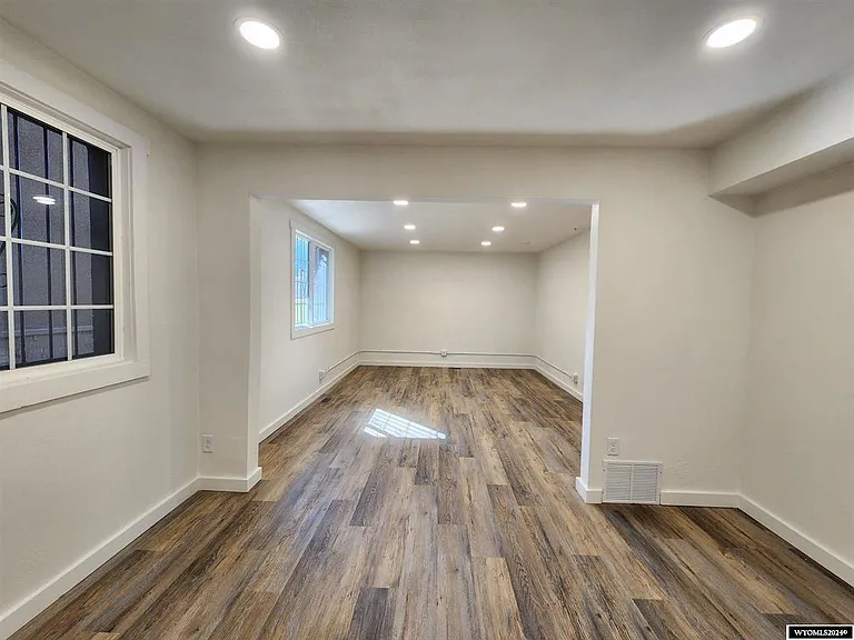 1445 S Poplar St #1 — Photo 15