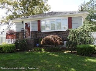 248 Willowbrook Rd, Staten Island, NY 10302