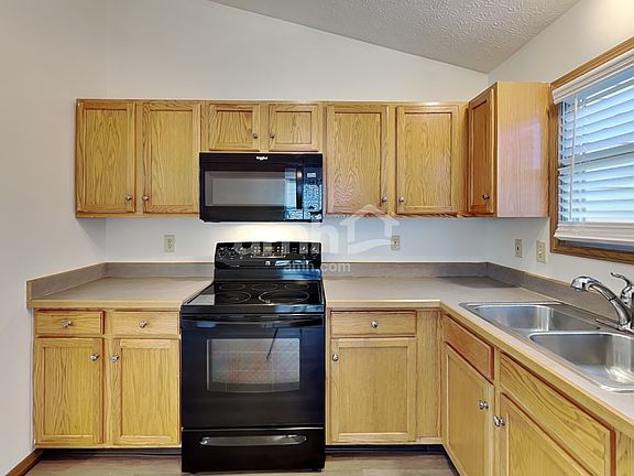 3rd image of 341 Kestrel Dr