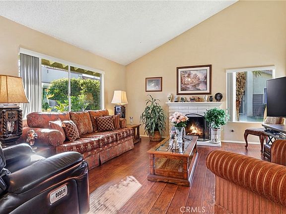 5th image of 11477 Benton St