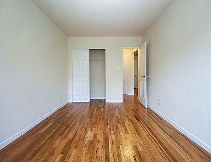 4th image of 13955 35th Ave APT 2P