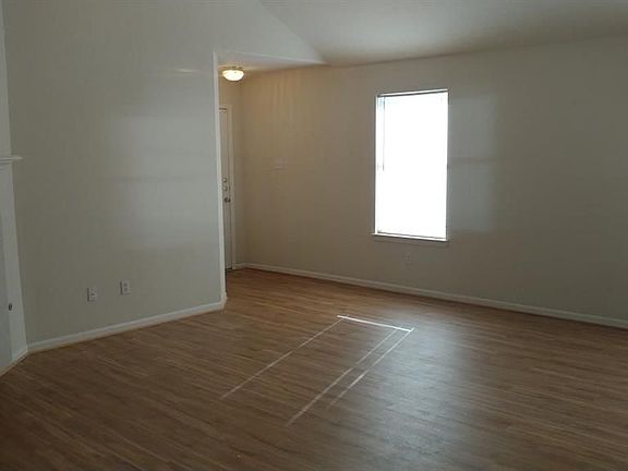 2nd image of 5927 Shining Leaf Ct