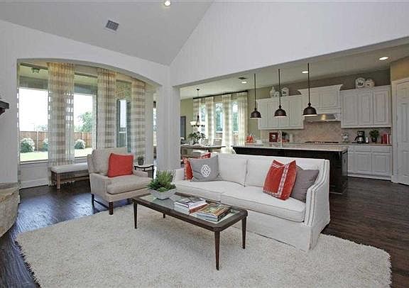 3rd image of 6412 Pamilla Ln