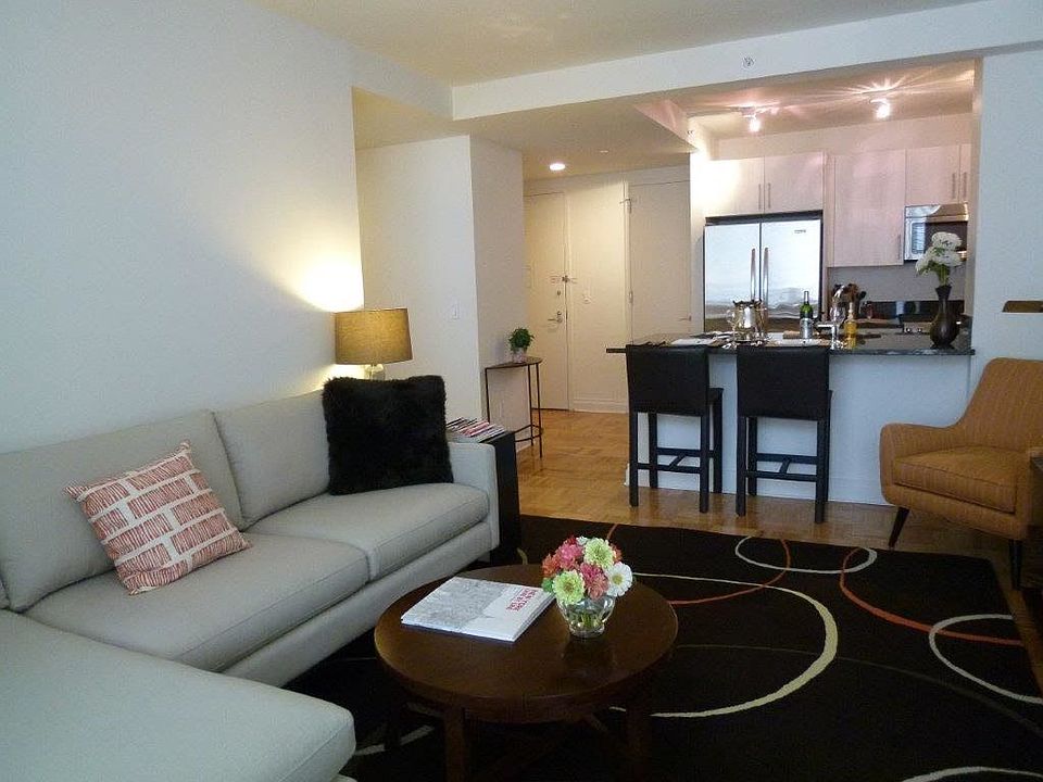 1st image of 1510 Lexington Ave APT 6B