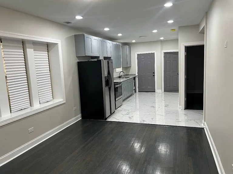 7730 S Cornell Ave #3 — Photo 43