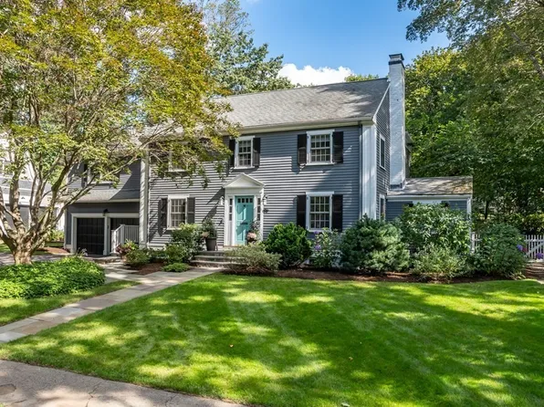 106 Bristol Rd, Wellesley, MA 02481