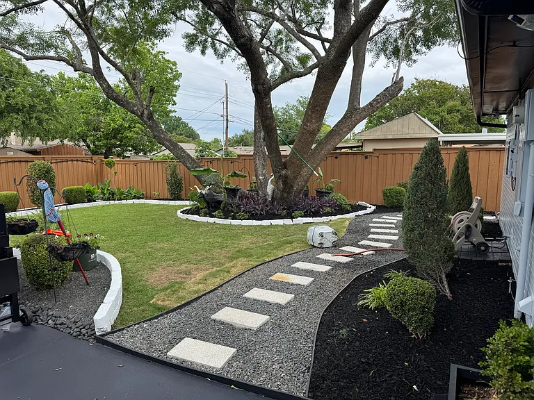 1705 Hawthorne Ln — Photo 32