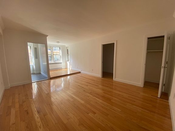 3rd image of 322 E 63rd St #5P