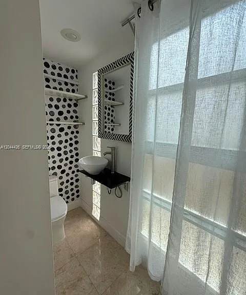 1047 NE 84th St — Photo 26
