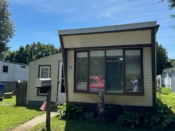 54 Pioneer Way, Springfield, MA 01119