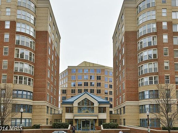 2nd image of 3830 9th St N APT 209E