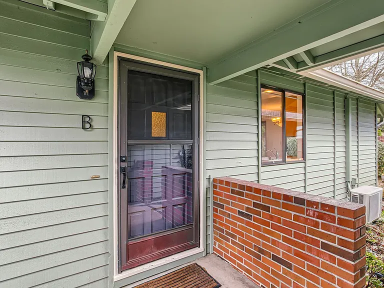 5203 Ogden Ct #B — Photo 3