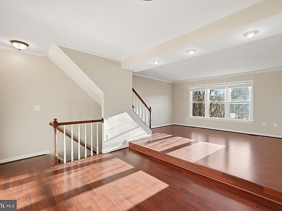 5th image of 6156 Glen Eagles Ct #28