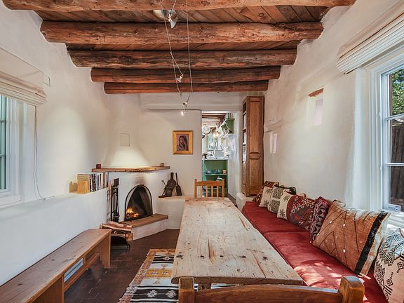 5th image of 1066 Camino San Acacio