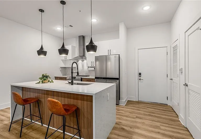 112 Rogers St NE #303 — Photo 9